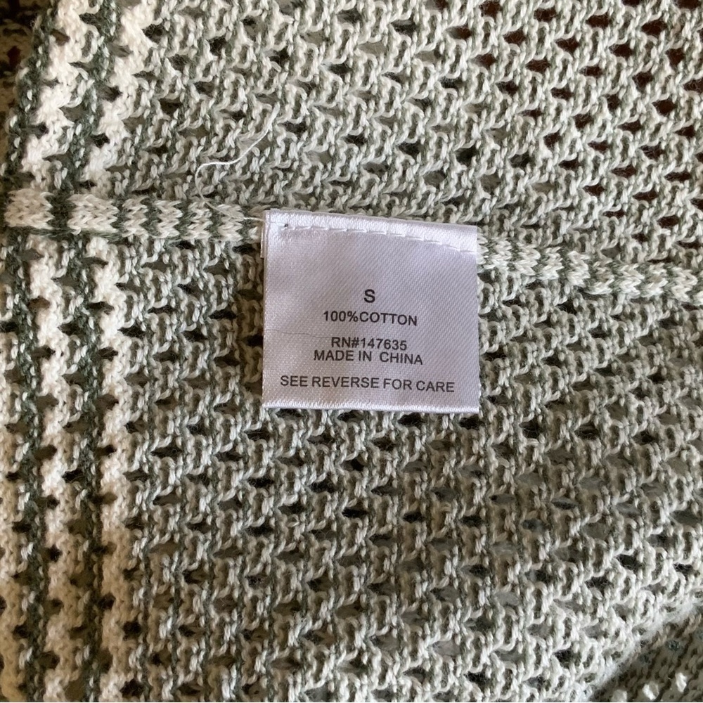 Women’s Romeo & Juliet Cotton Sweater Top, Cold-Shoulder, Green Stripe, Size Sm - Picture 8 of 8